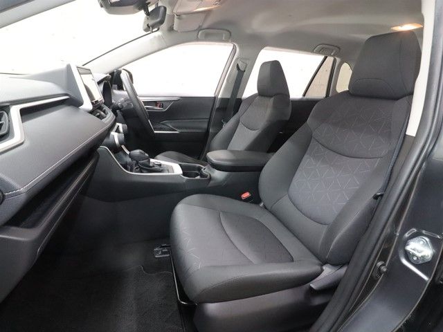 TOYOTA RAV4 HYBRID 4WD 2021 Image 31