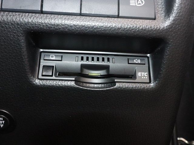 TOYOTA RAV4 HYBRID 4WD 2021 Image 31