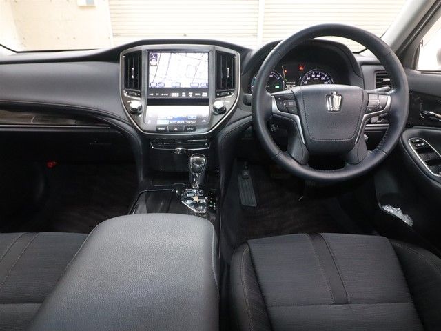 TOYOTA CROWN SEDAN HYBRID 2013 Image 31