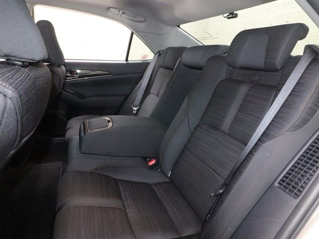 TOYOTA CROWN SEDAN HYBRID 2013 Image 31