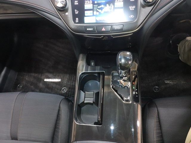 TOYOTA CROWN SEDAN HYBRID 2013 Image 31