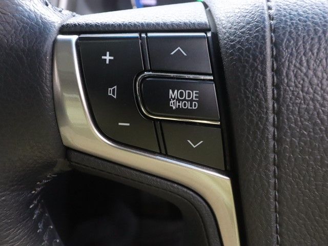 TOYOTA CROWN SEDAN HYBRID 2013 Image 31