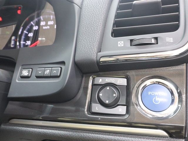 TOYOTA CROWN SEDAN HYBRID 2013 Image 31