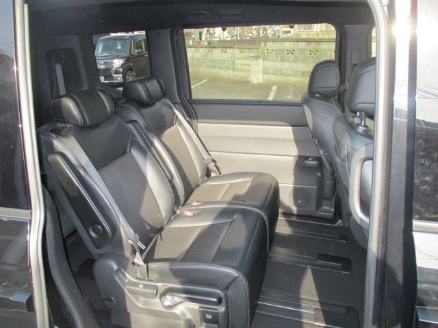 HONDA STEPWAGON SPADA 2023 Image 31