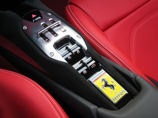 FERRARI 296 GTS 2024 Image 31