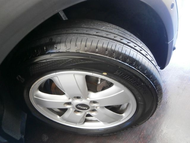 BMW MINI COOPER D 5DOOR 2019 Image 31