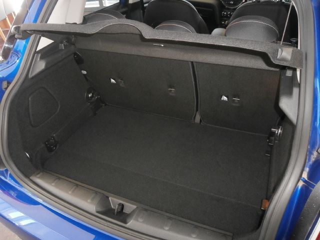 BMW MINI COOPER D 5DOOR 2019 Image 31