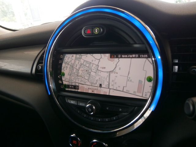 BMW MINI COOPER D 5DOOR 2019 Image 31