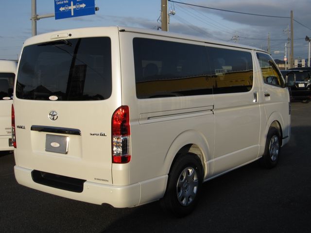 TOYOTA HIACE VAN 2WD 2026 Image 31