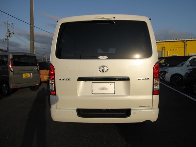 TOYOTA HIACE VAN 2WD 2026 Image 31
