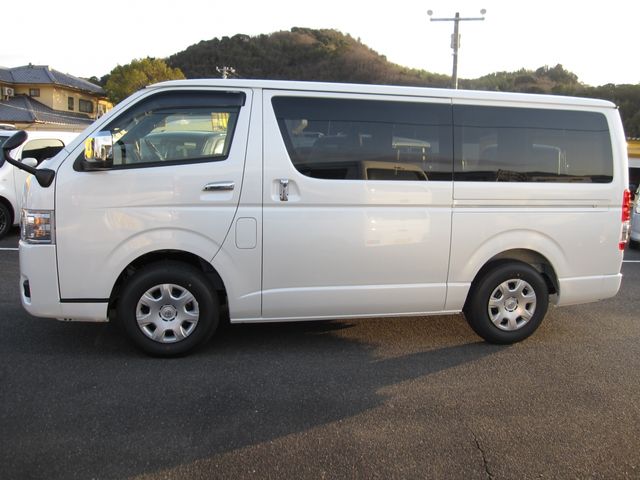TOYOTA HIACE VAN 2WD 2026 Image 31