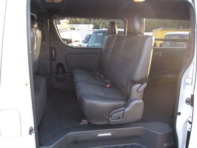 TOYOTA HIACE VAN 2WD 2026 Image 31