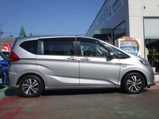 HONDA FREED HYBRID 2017 Image 31