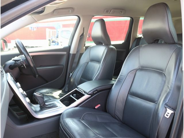 VOLVO V70 2015 Image 31