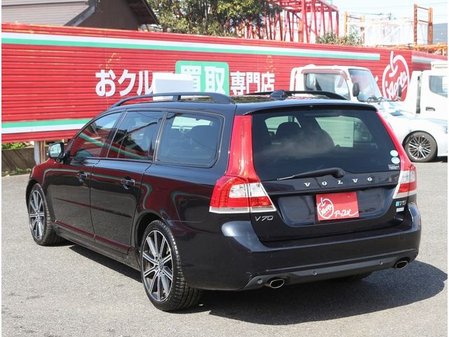VOLVO V70 2015 Image 31