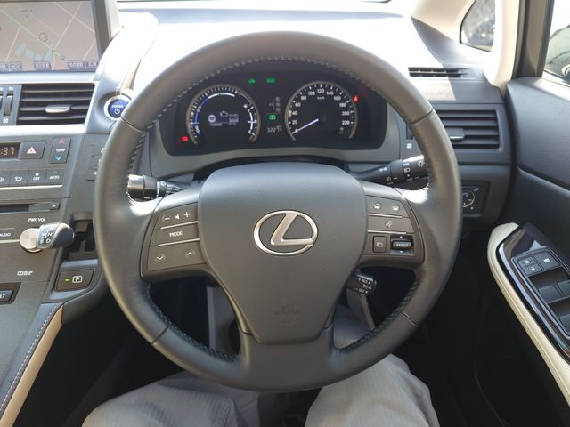 TOYOTA LEXUS HS250H 2014 Image 31