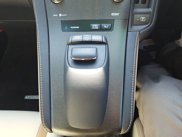 TOYOTA LEXUS HS250H 2014 Image 31