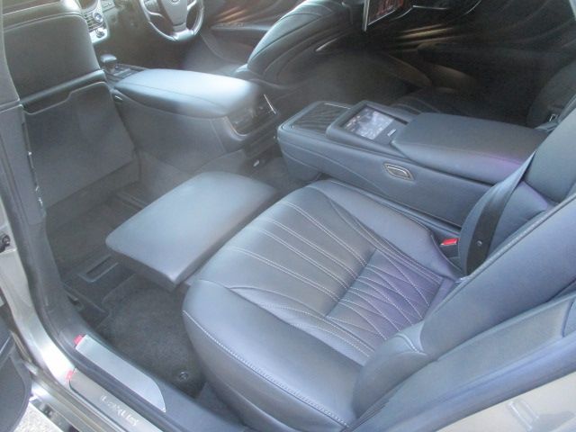 TOYOTA LEXUS LS500H 4WD 2021 Image 31