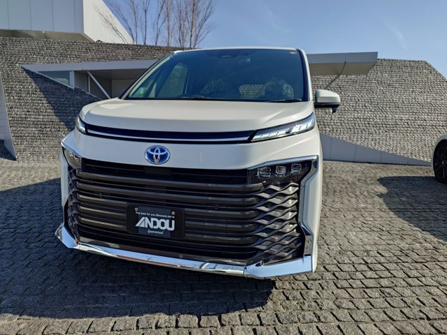 TOYOTA VOXY HYBRID 2023 Image 31