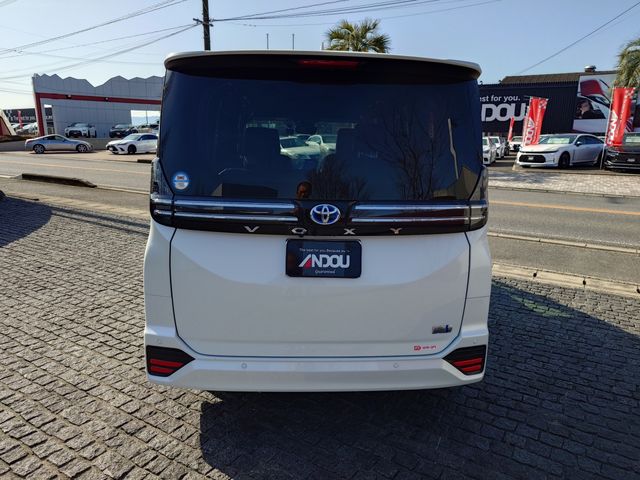 TOYOTA VOXY HYBRID 2023 Image 31