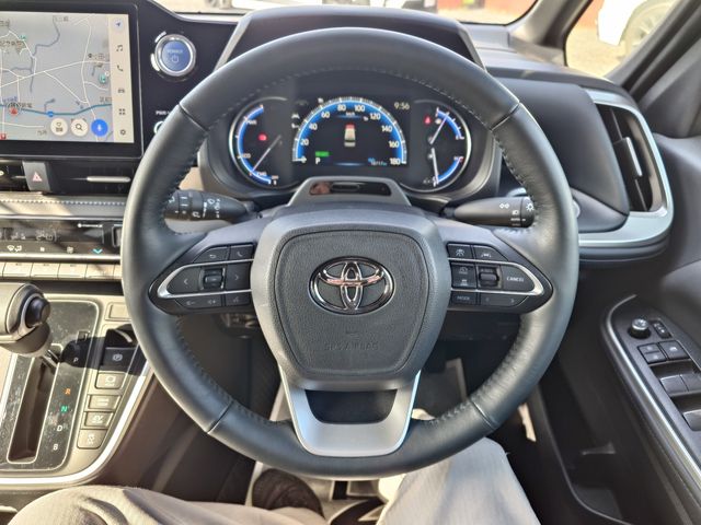 TOYOTA VOXY HYBRID 2023 Image 31