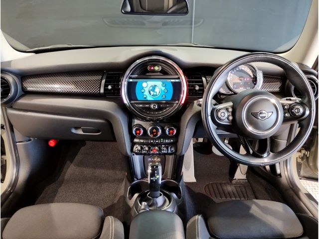 BMW MINI COOPER S 2018 Image 31