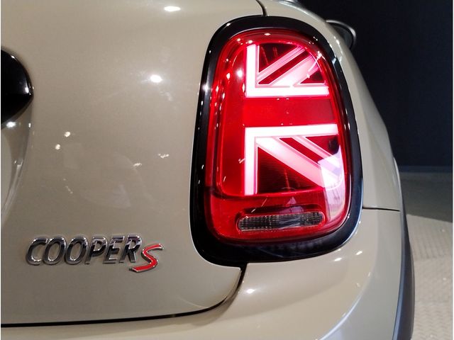 BMW MINI COOPER S 2018 Image 31