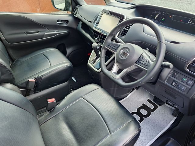 NISSAN SERENA  S-HYBRID 2018 Image 31