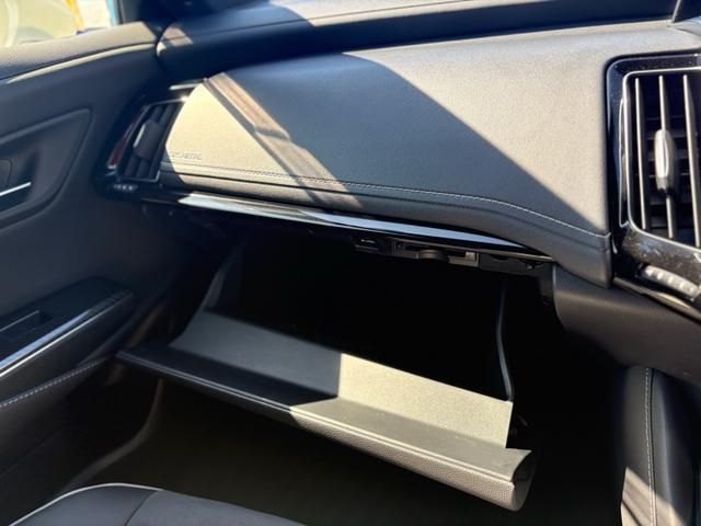 TOYOTA CROWN SEDAN HYBRID 2020 Image 31