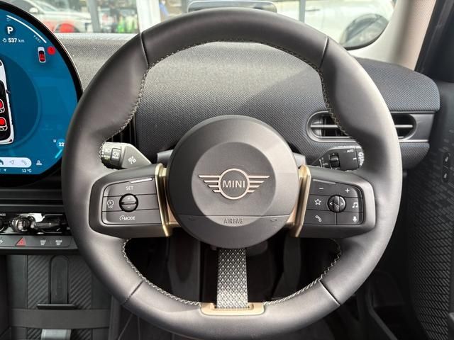 BMW MINI COOPER 5DOOR 2025 Image 31