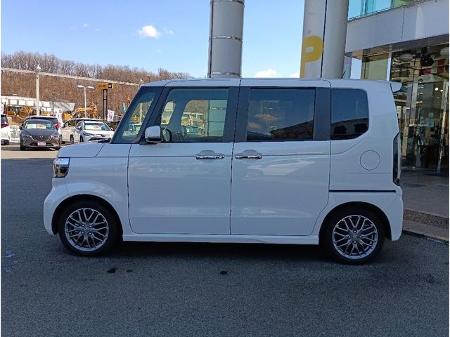 HONDA N BOX CUSTOM 2024 Image 31