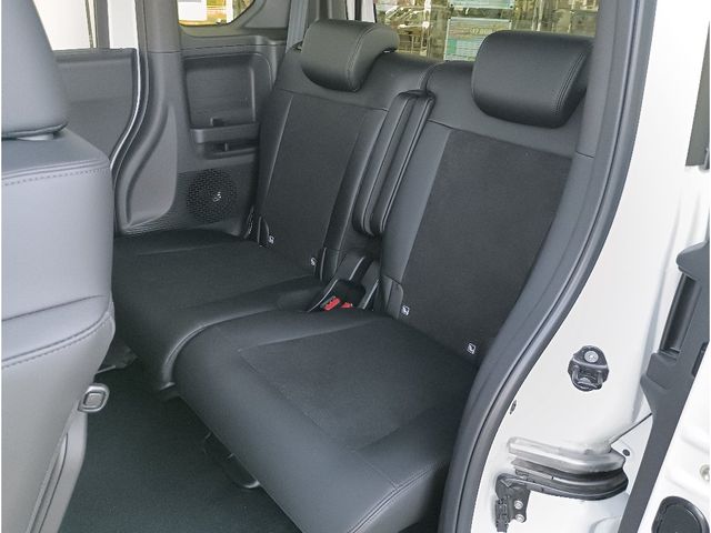 HONDA N BOX CUSTOM 2024 Image 31