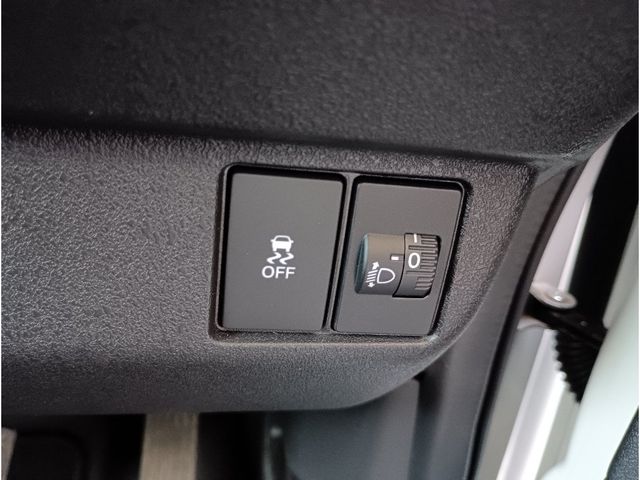 HONDA N BOX CUSTOM 2024 Image 31