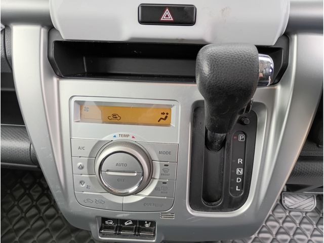 SUZUKI HUSTLER 4WD 2018 Image 31