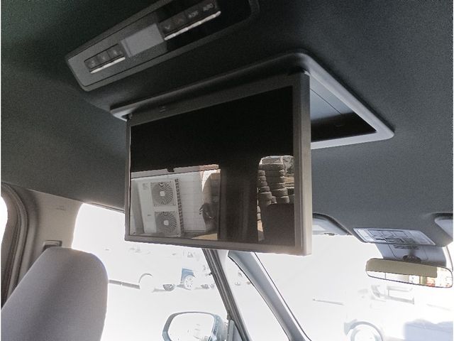 TOYOTA NOAH 2023 Image 31