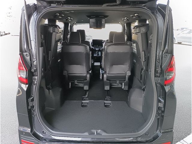 TOYOTA NOAH 2023 Image 31