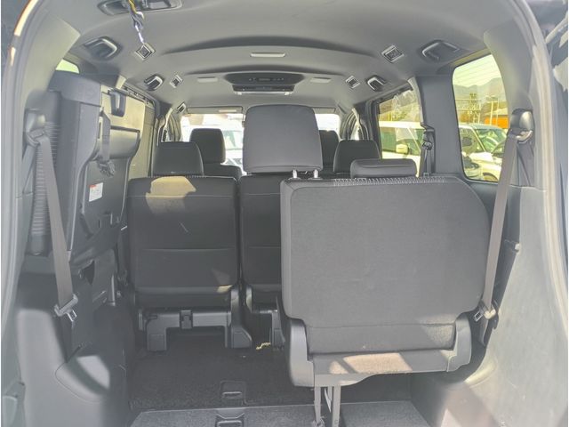TOYOTA VOXY 4WD 2018 Image 31