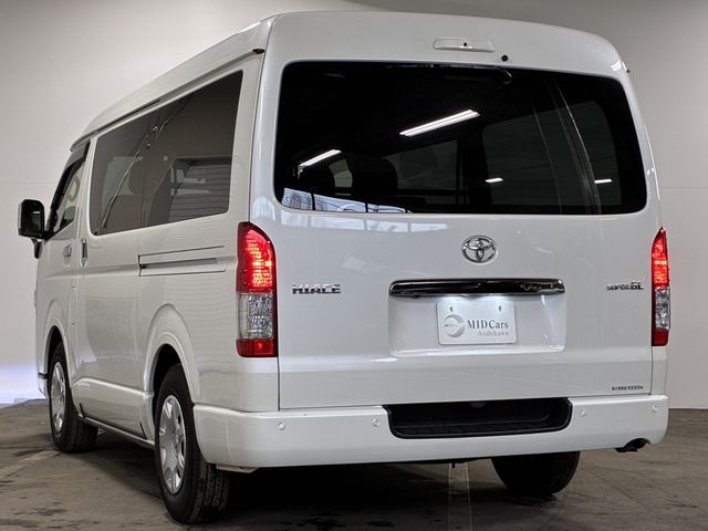 TOYOTA HIACE VAN 4WD 2025 Image 31