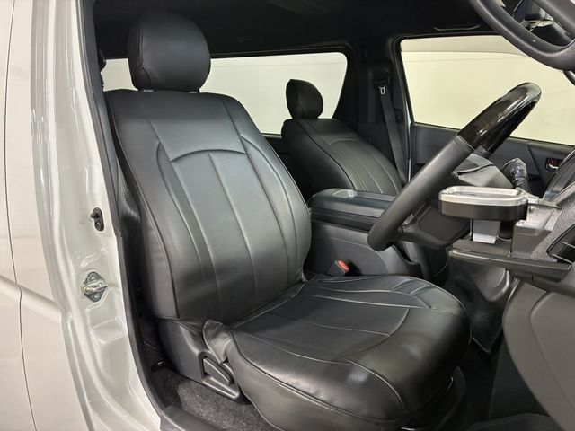 TOYOTA HIACE VAN 4WD 2025 Image 31