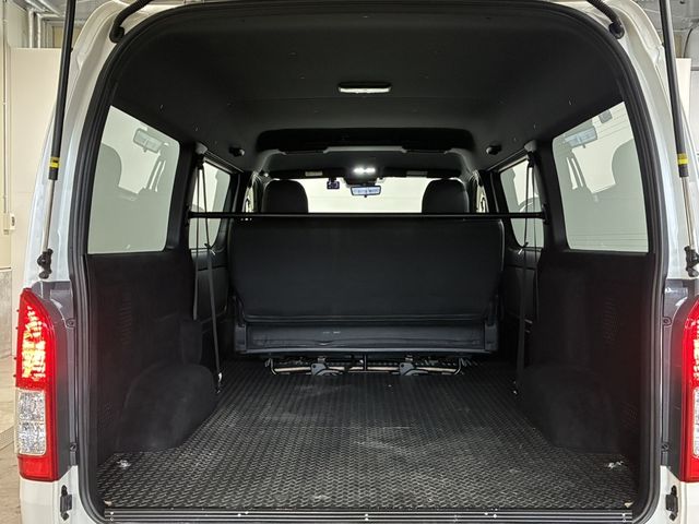 TOYOTA HIACE VAN 4WD 2025 Image 31