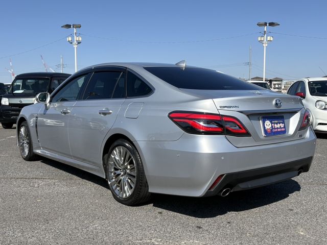 TOYOTA CROWN SEDAN HYBRID 2019 Image 31