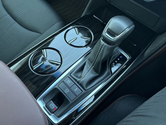 TOYOTA CROWN SEDAN HYBRID 2019 Image 31