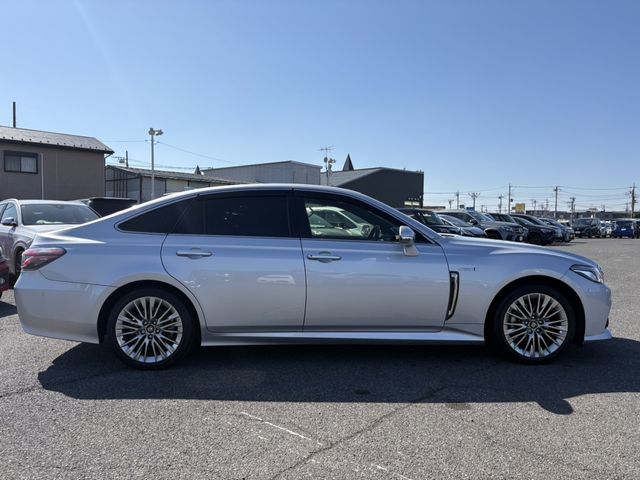 TOYOTA CROWN SEDAN HYBRID 2019 Image 31