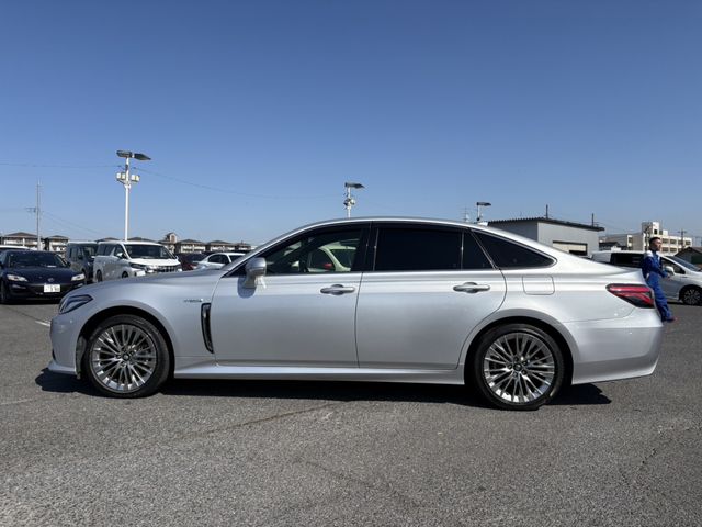 TOYOTA CROWN SEDAN HYBRID 2019 Image 31