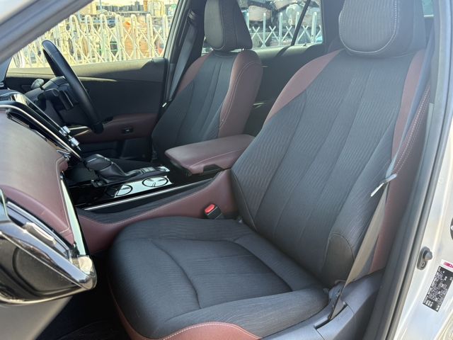 TOYOTA CROWN SEDAN HYBRID 2019 Image 31