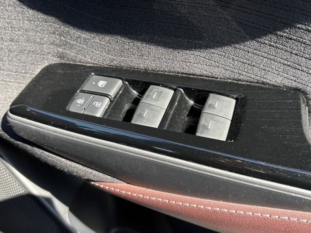 TOYOTA CROWN SEDAN HYBRID 2019 Image 31