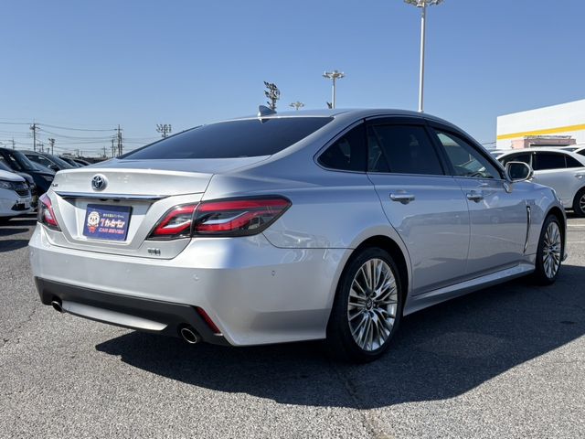 TOYOTA CROWN SEDAN HYBRID 2019 Image 31