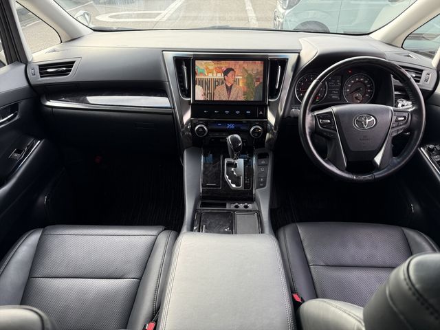 TOYOTA VELLFIRE 2018 Image 31