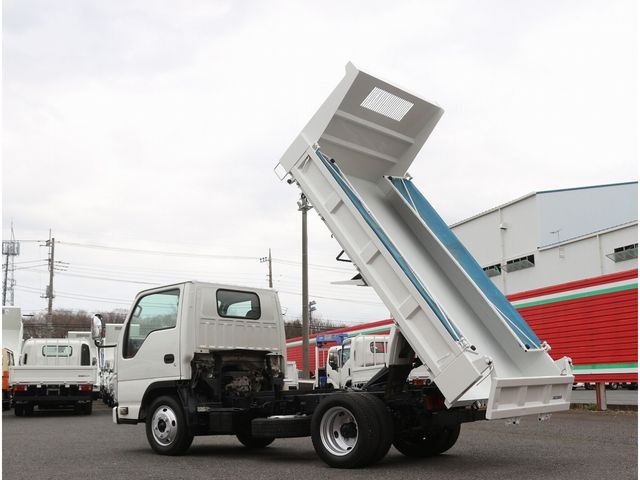 ISUZU ELF 2011 Image 31