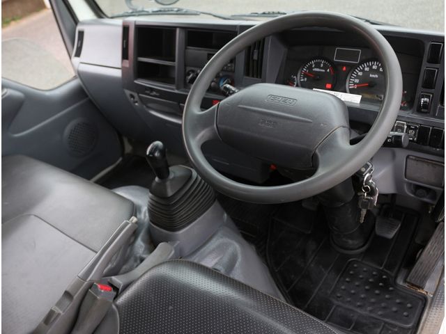 ISUZU ELF 2011 Image 31